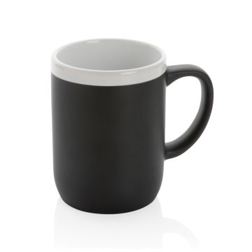 Keramiktasse mit weißem Rand Keramiktasse mit weißem Rand