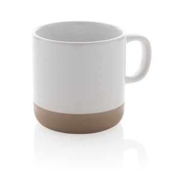 Becher aus glasiertem Keramik