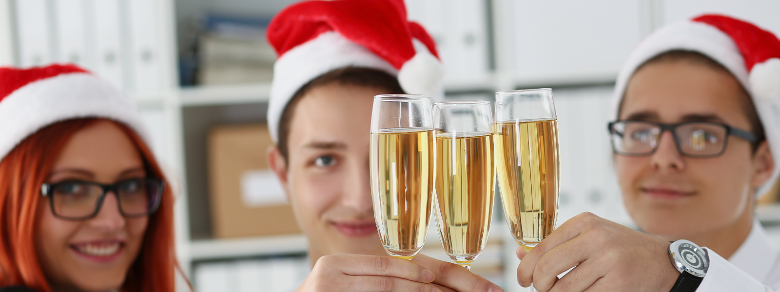 Mitarbeiter Weihnachtsfeier 2023: die 7 besten Ideen für die Planung