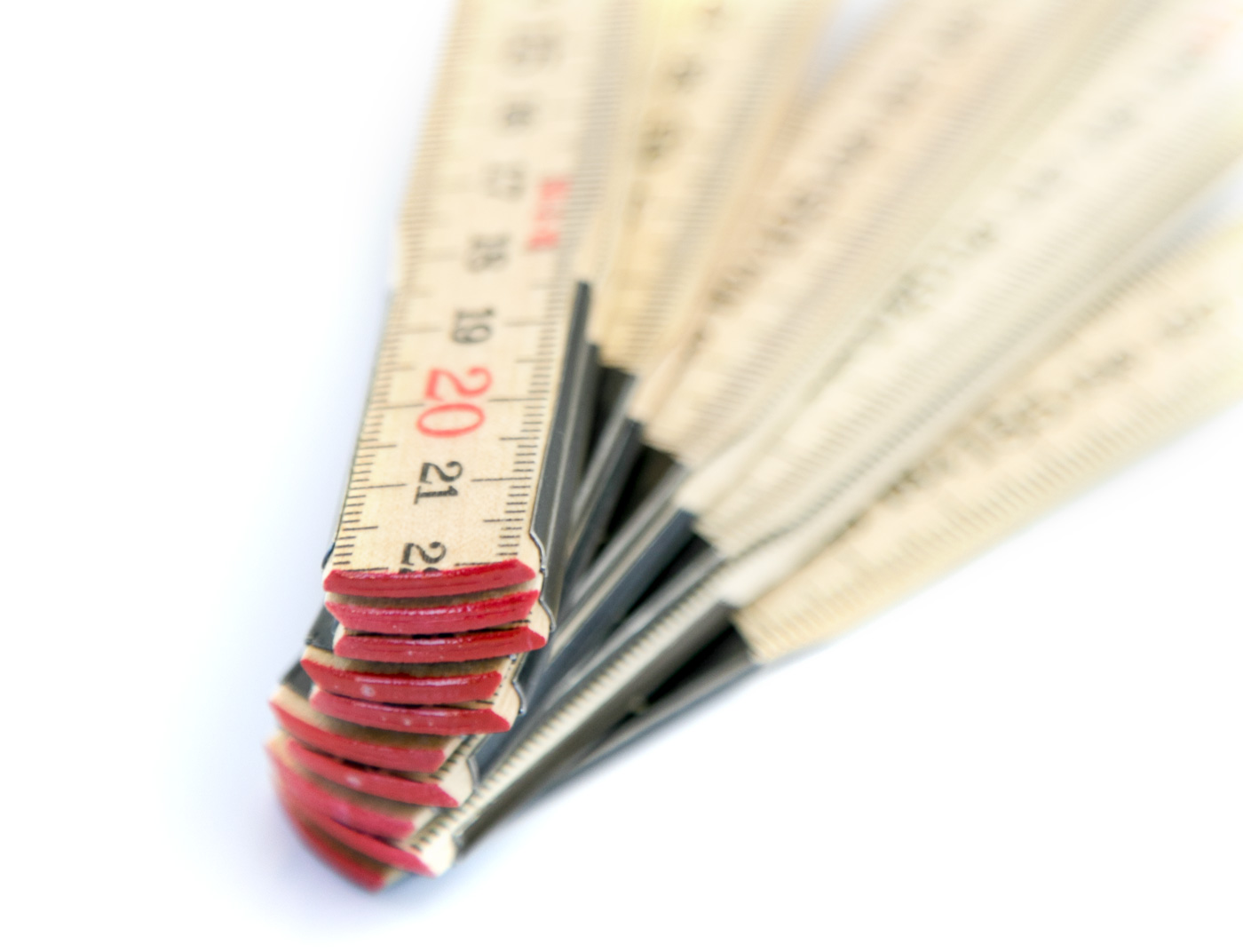 Hultafors Schwedenmeter mit roten Enden